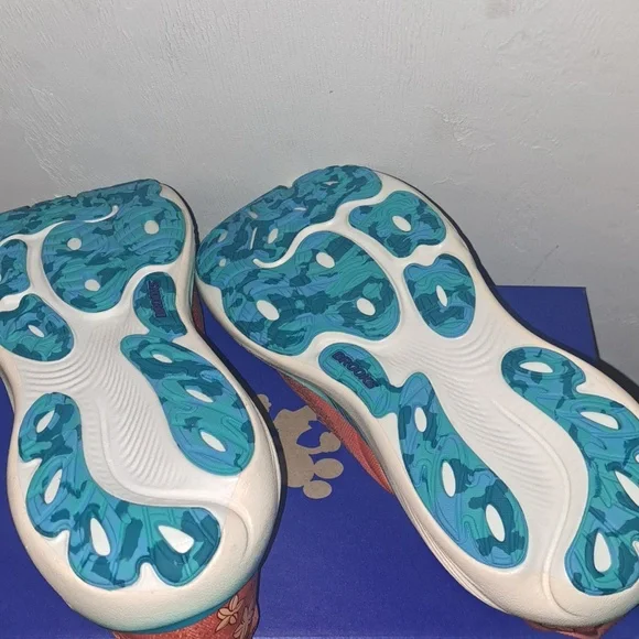 NEW, Brooks, Adrenaline GTS 25, RunDisney, Moana, Size 9.5 Medium (B) Limited Ed - Picture 7 of 10